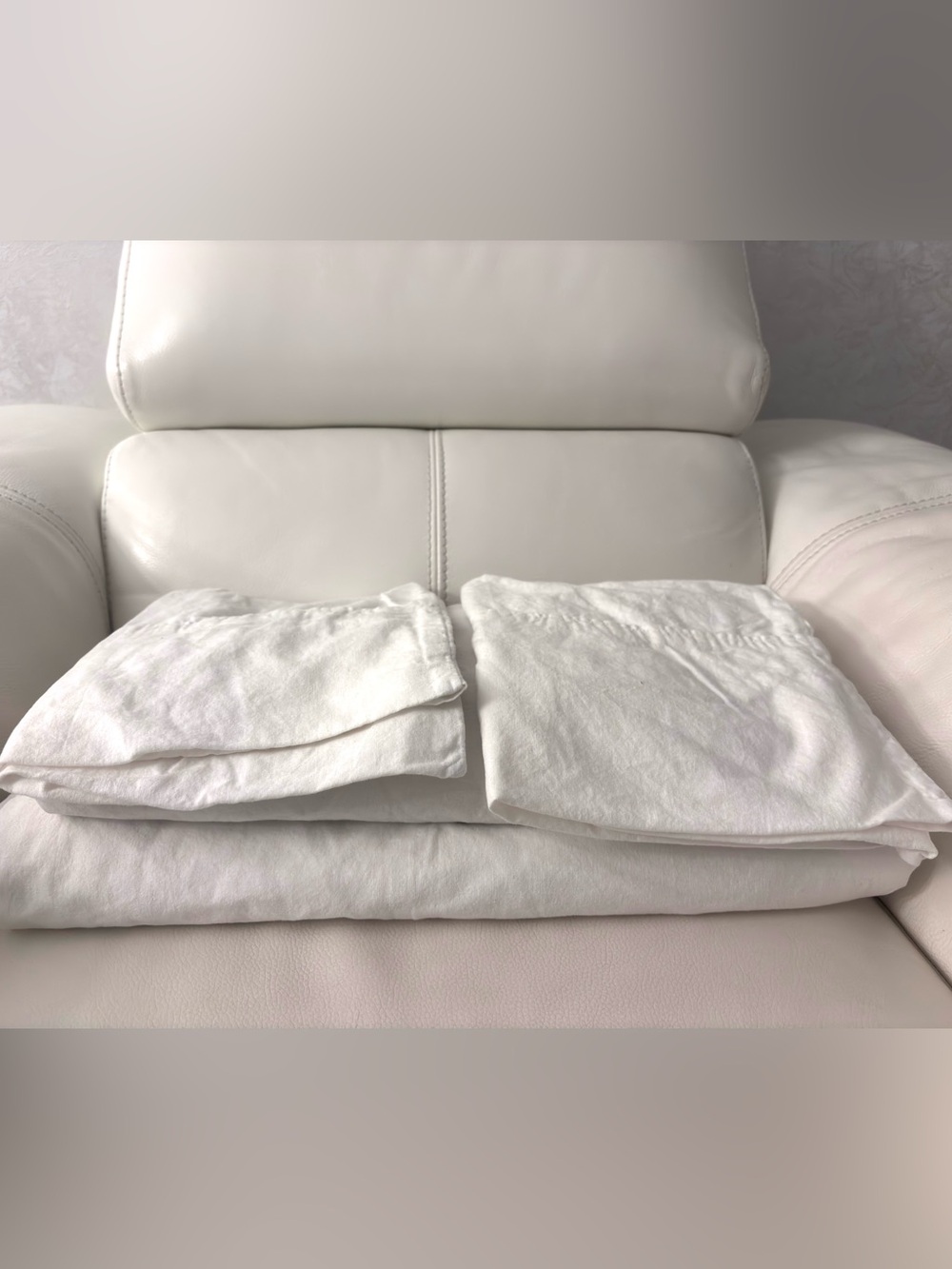 H&M 100% Cotton QUEEN DUVET COVER SET and fitted sheet in white
